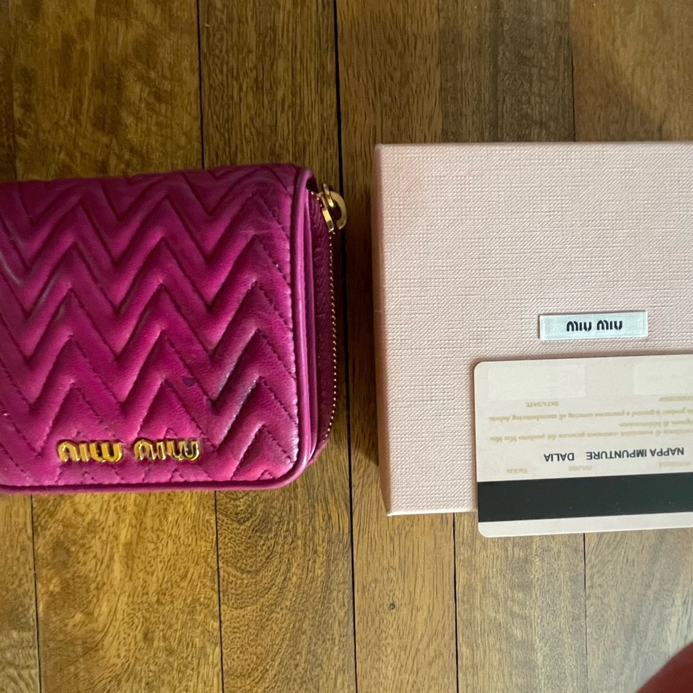 Miu Miu nappa leather impunture wallet